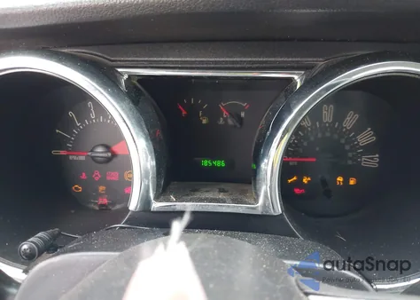 2006 Ford Mustang V6 z USA, uszkodzony, nr VIN 1ZVFT80N265195958